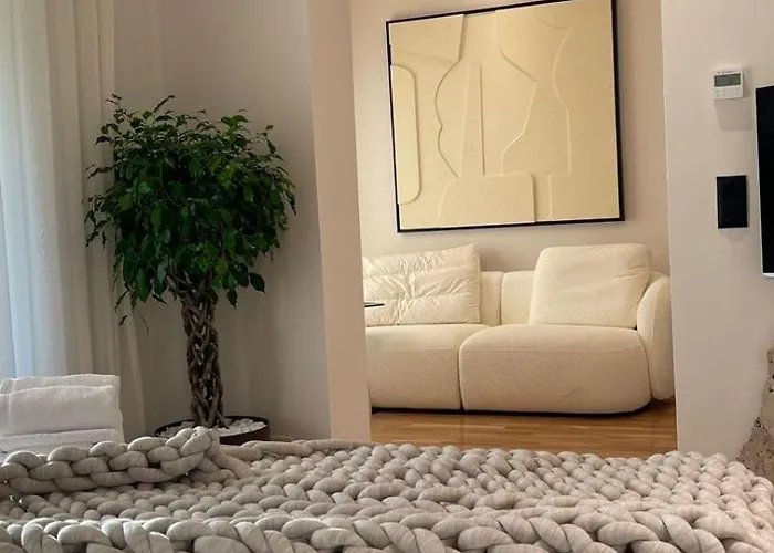 Urban Luxury 地拉那