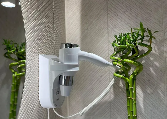 Urban Luxury Apartment *